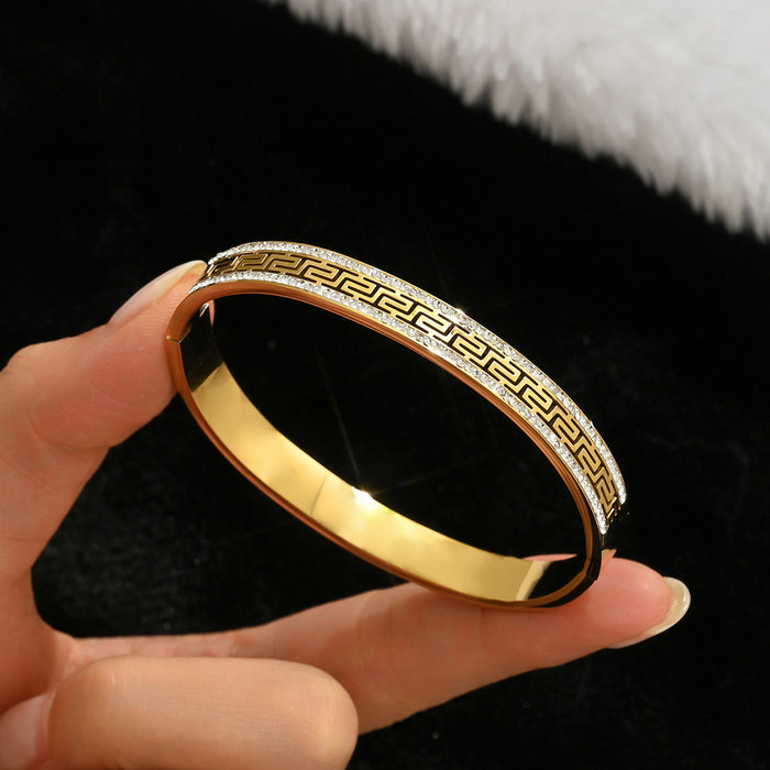 Wholesale Gold Tone Titanium Steel  Bangle Set With Rhinestone Row Trendy Jewelry Accessory For Party Or Everyday Gift
