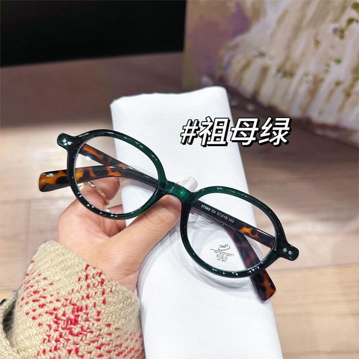 Wholesale Stylish glasses with retro small frame and high-end oval frame