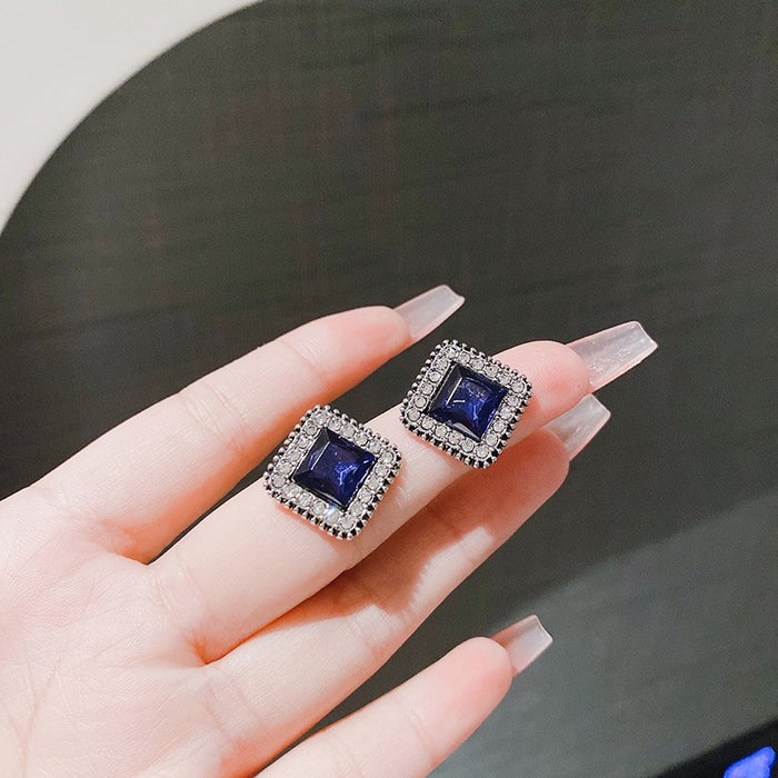 Wholesale Silver Needle Fashion Blue Crystal Square Simple temperament Personality Diamond Square Earnail Wholesale