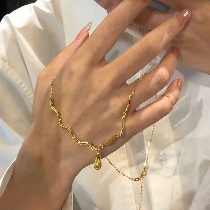 Wholesale Niche irregular geometric necklace, light luxury fashion water droplet pendant, collarbone chain