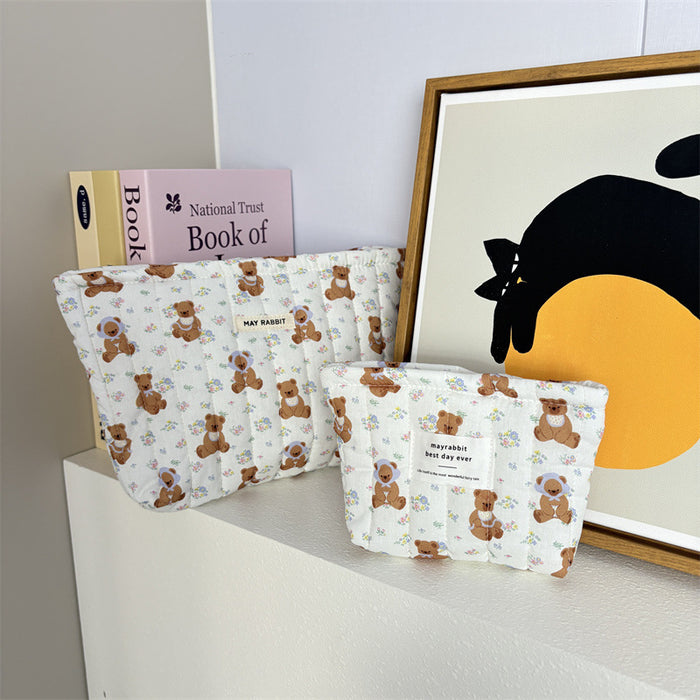 Wholesale Cute Cartoon Bear Quilted Cosmetic Bag Trendy Large Capacity Zipper Pouch Sweet Girl Handbag Fashion Accessory