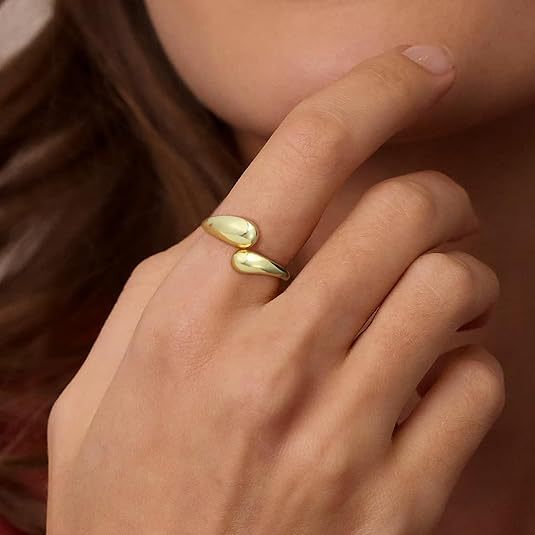 Wholesale Finger ring with creative and personalized double heart-shaped design, simple and fashionable heart ring