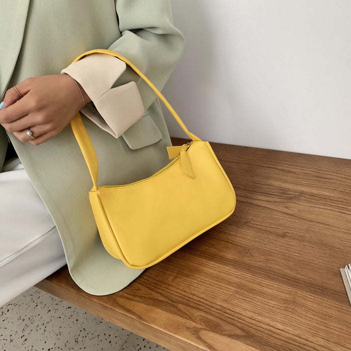 Wholesale Fashionable handbag, stylish one shoulder small bag, simple and versatile new style