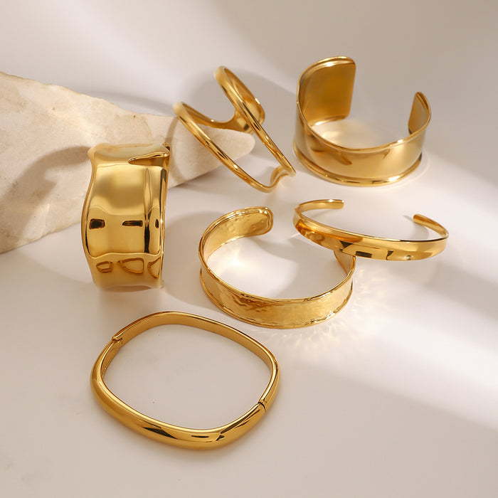 Wholesale Stainless steel exaggerated gold bracelet with high-end feel, open bracelet made of titanium steel, and hand jewelry