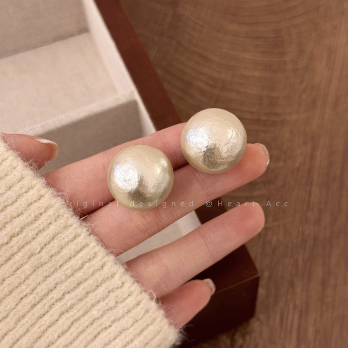 Wholesale Pearl earrings, versatile earrings, silver ear studs
