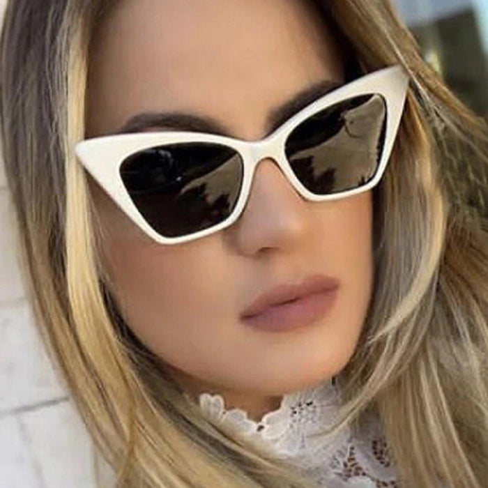 Wholesale small frame cat's eye sunglasses women's