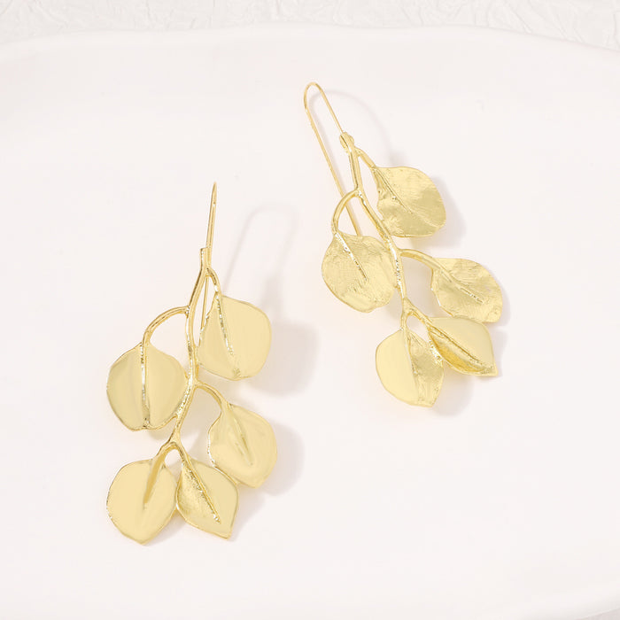 Wholesale Cross-border European and American e-commerce popular metal leaves light luxury all-match fashion niche earrings earrings Yiwu jewelry