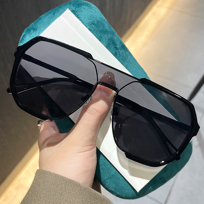 Wholesale Sunglasses integrated trendy sunglasses, new sunglasses with a high-end feel