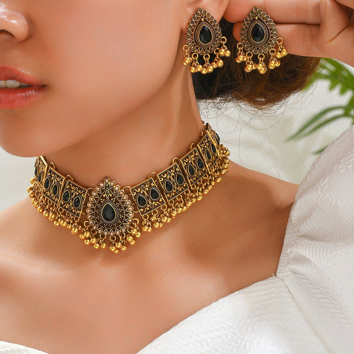 Wholesale Sparkling Diamond Necklace Earrings Set