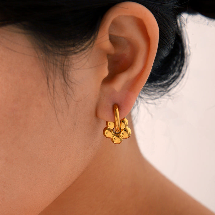 Wholesale Stainless Steel Flower Heart Earrings Women' s Love Flower Pendant