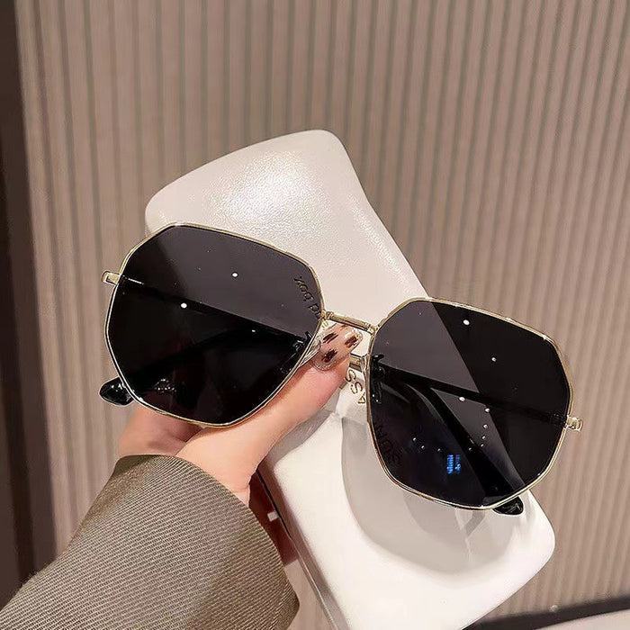 Wholesale Transparent versatile sunglasses, polygonal metal driving sunglasses, seaside travel glasses