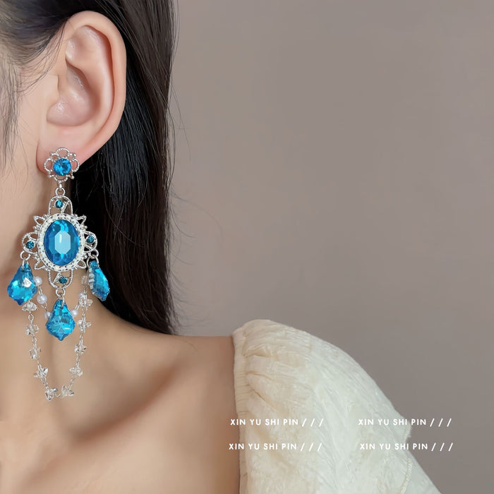 Wholesale Earrings with a light luxury retro temperament, earrings with exaggerated and atmospheric style