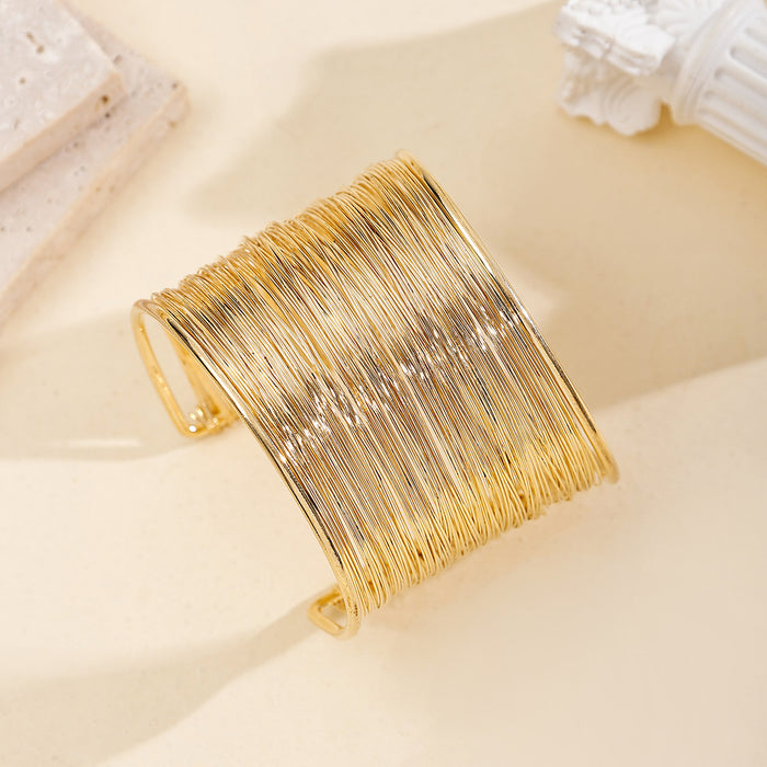 Wholesale Jewelry die-casting alloy bracelet with exaggerated gold opening bracelet