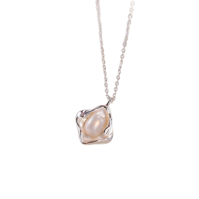 Wholesale Shell clavicle necklace with irregular pearl