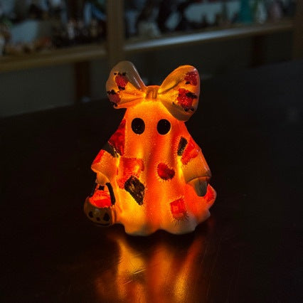 Wholesale Stylish Patchwork Ghost Resin Figurine  Decor Country Style Mantel Shelf Accent And Everyday Gift