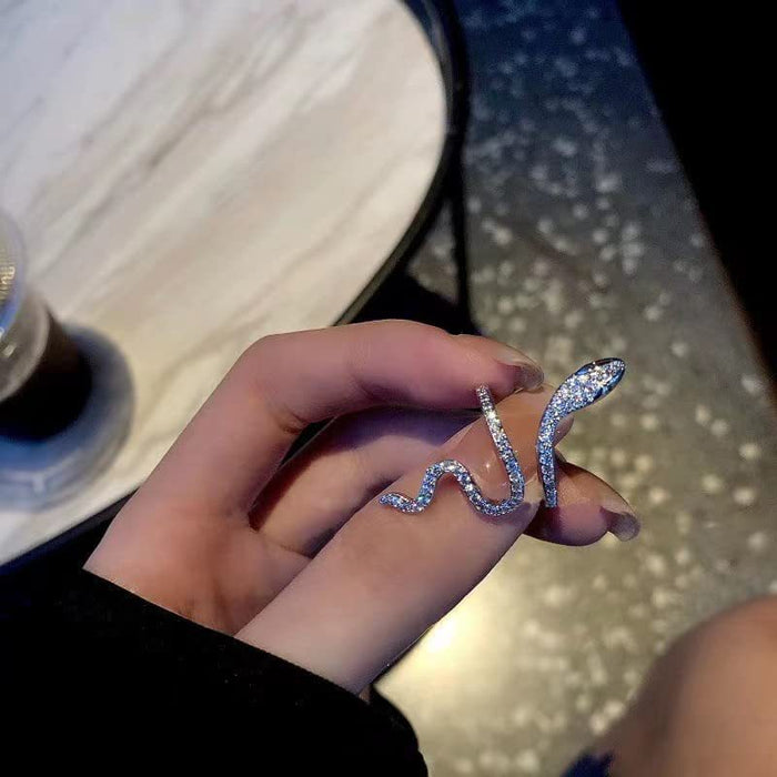 Wholesale Alloy ring, fashionable, luxurious, niche, high-end, open index finger ring