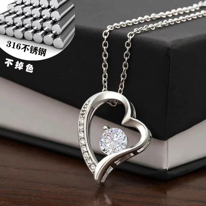 Wholesale Diamond studded heart-shaped pendant, fashionable peach heart stainless steel collarbone chain, heart-shaped necklace