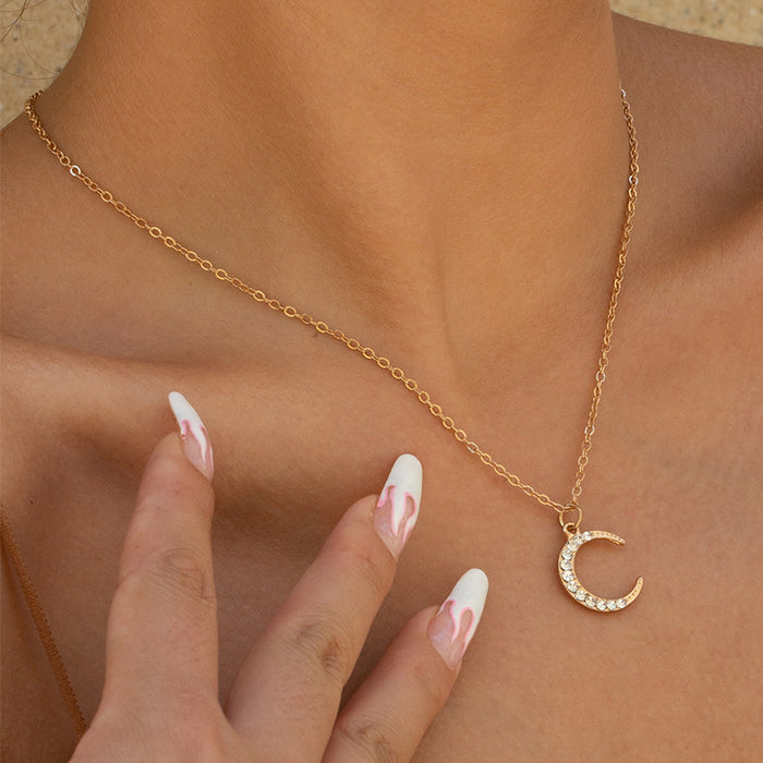 Wholesale Simple and versatile alloy jewelry with diamond studded pentagonal stars, moon, collarbone chain necklace, women's pendant