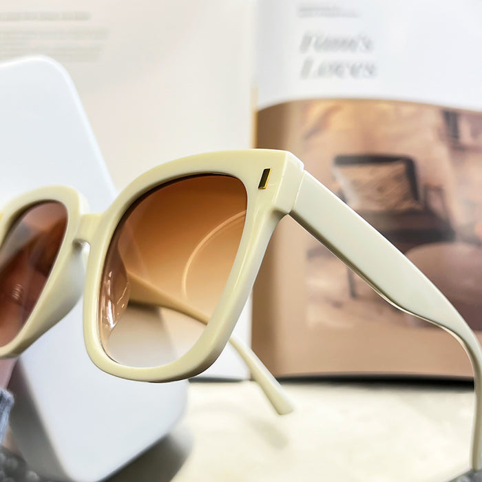 Wholesale Sunglasses for women, UV resistant polarizing lenses, ultra light and trendy men's sunglasses