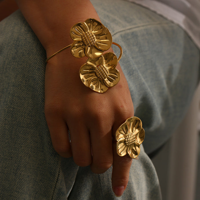 Wholesale Fashion and Personalized Stainless Steel Flower Bracelet Sunflower Bracelet Earring Set Wholesale