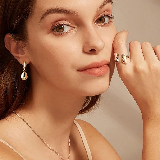 Wholesale Leverage earrings, fashionable water droplet earrings, pendant, elegant temperament, commuting accessories