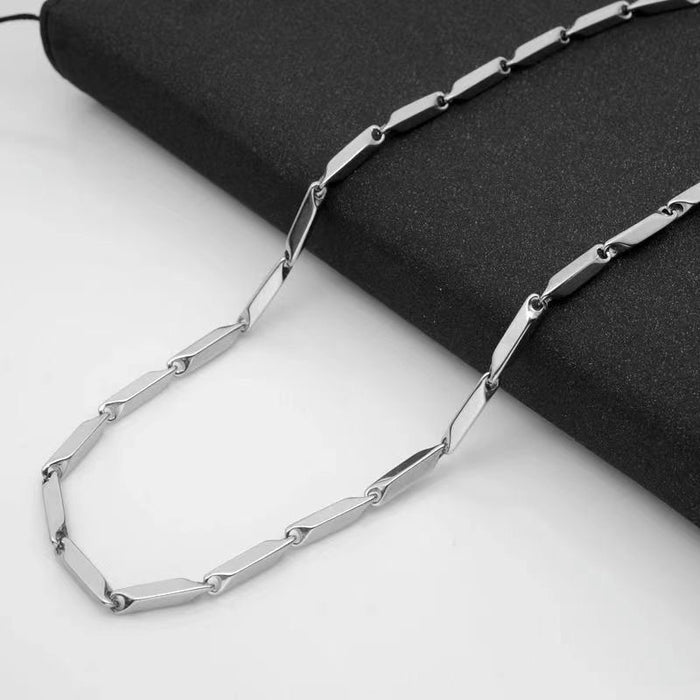 Wholesale Titanium steel chain necklace, cool and trendy women's pendant with handmade chain matching