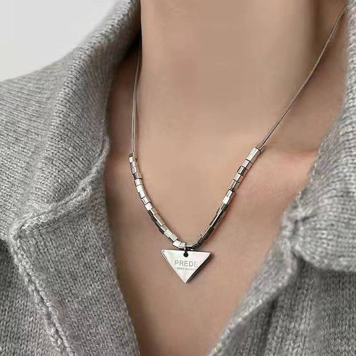 Wholesale Titanium steel necklace, sweater, hoodie, chain lock, bone chain accessory