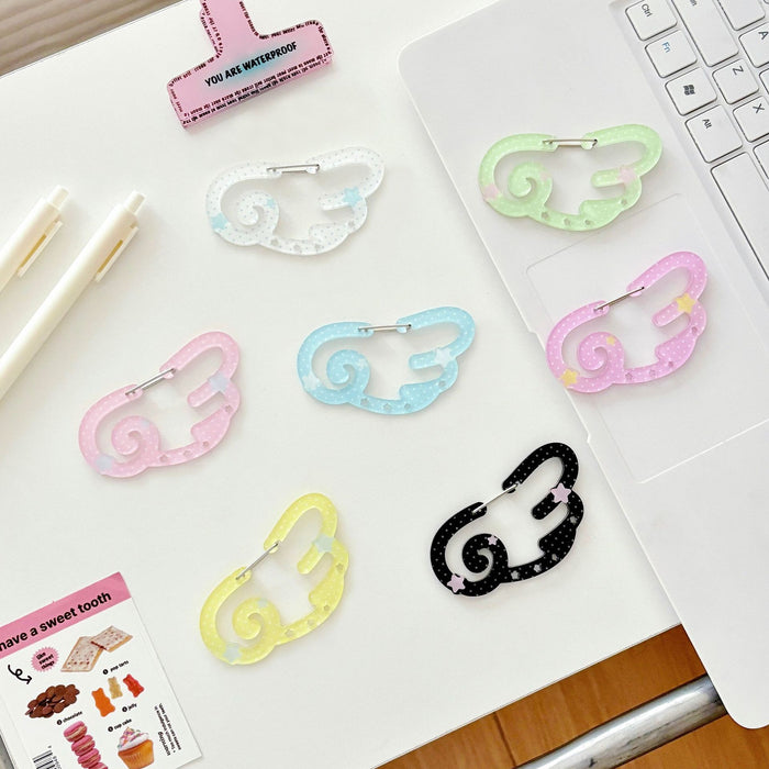 Wholesale Original Wave Point Wings Star Mountaineering Buckle Acrylic Pendant Keychain Bag Hanging Decorative Buckle