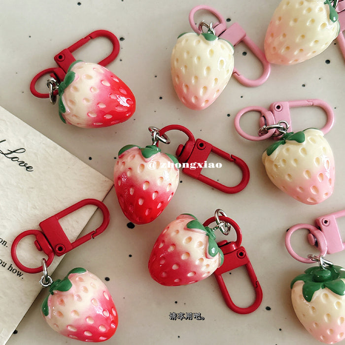 Wholesale Stylish Resin Strawberry Charm Keychain Cute Bag Accessory Gift