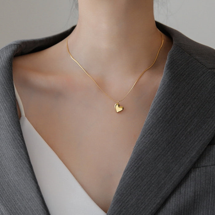Wholesale 18K Gold Plated Thin Chain Peach Heart Necklace Women's Love Pendant Collarbone Chain Accessories