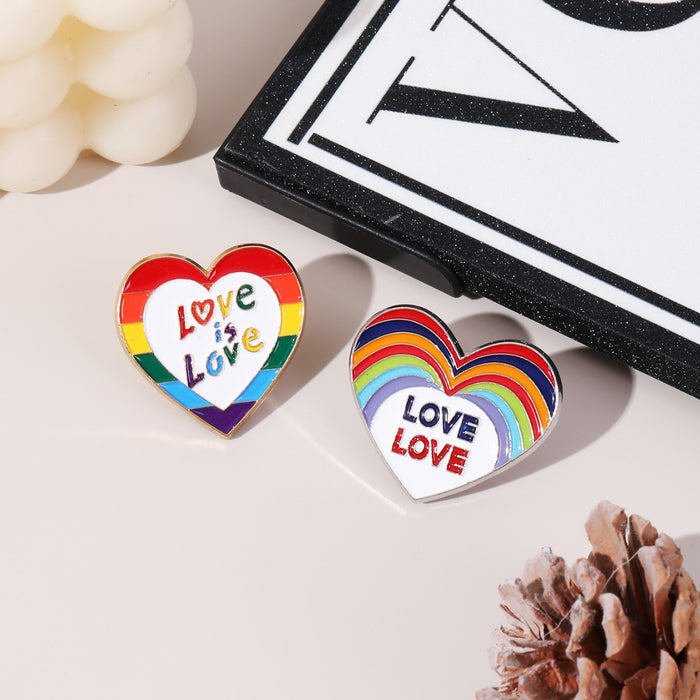 Wholesale Heart-shaped metal brooch rainbow love alloy badge English clothing accessories badge