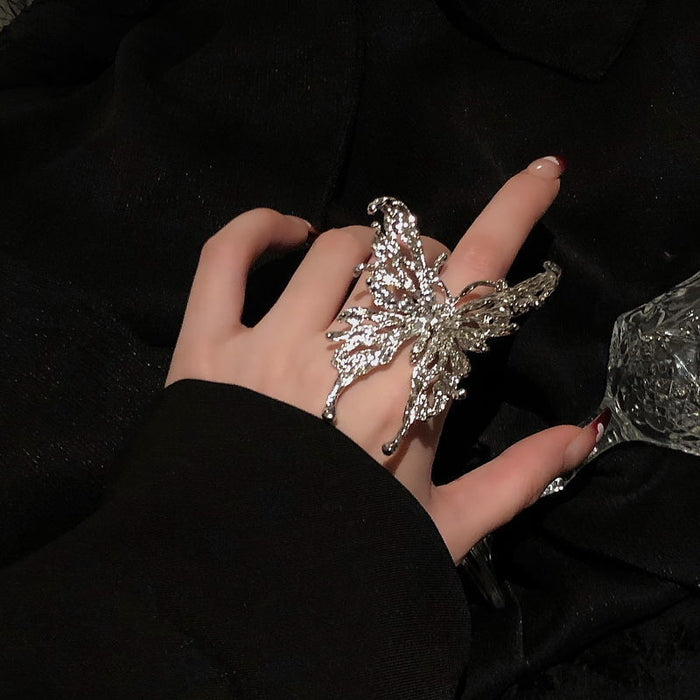 Wholesale Butterfly exaggerated ring, fashionable personality, niche design, high-end sense, unique accessory