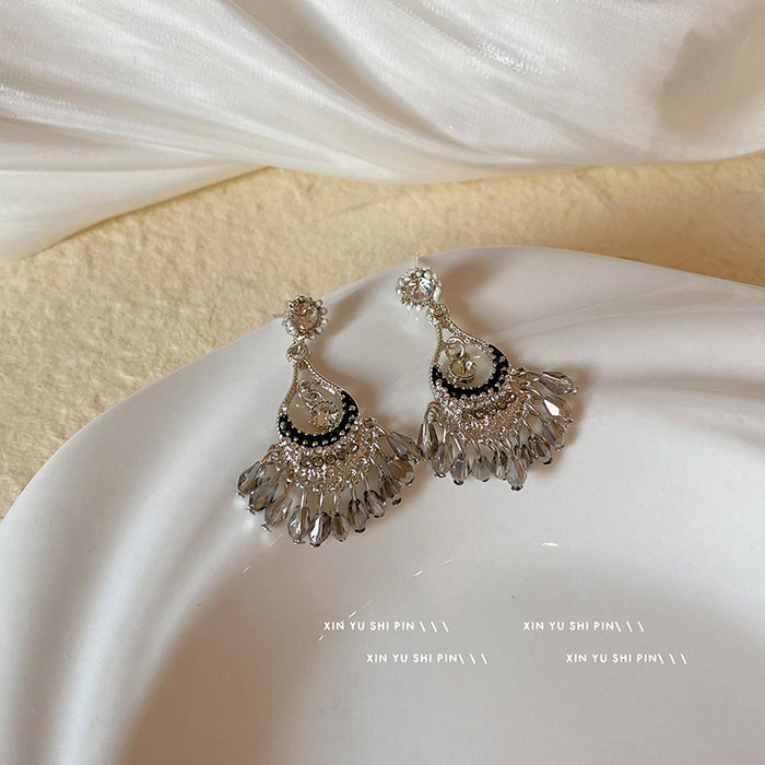 Wholesale Vintage beaded earrings with tassels and diamonds, personalized earrings