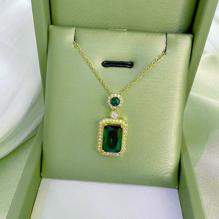 Wholesale Exclusive for wholesale of niche light luxury emerald jewelry necklaces, women's versatile high-end necklaces