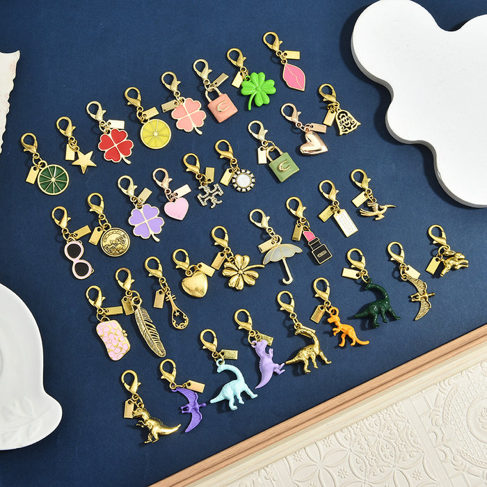 Wholesale Multi Style Dinosaur Clover Heart Animal Gold Alloy Keychain Pendant Fashion Jewelry Accessory