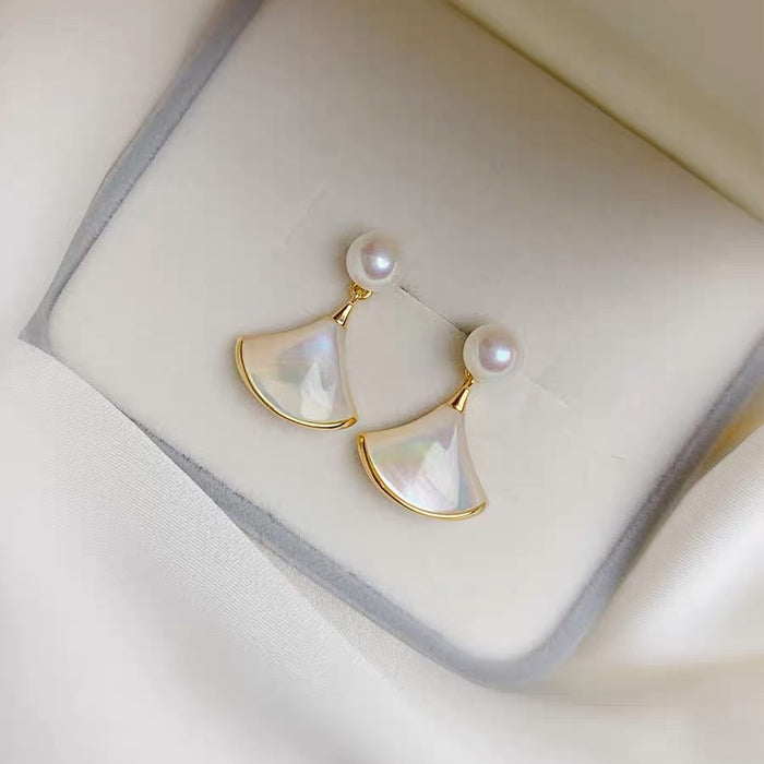 Wholesale Natural Freshwater Pearl Earrings High-grade Texture Silver Pin Earrings