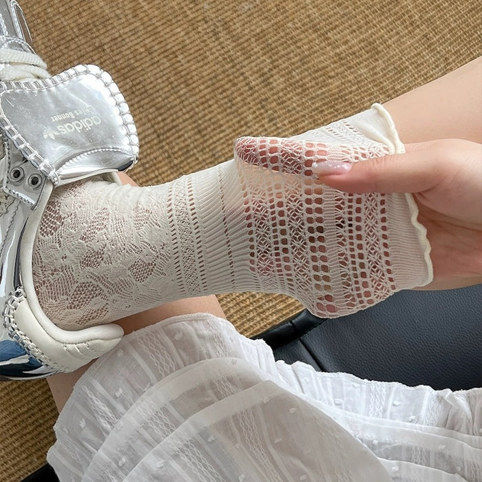 Wholesale Lace mesh socks, thin ballet style, mid tube, stacked white