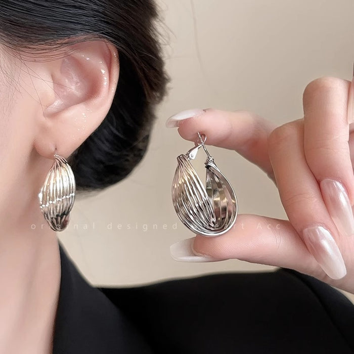 Wholesale Earrings, silver needles, niche design, high-end twisted ear loops