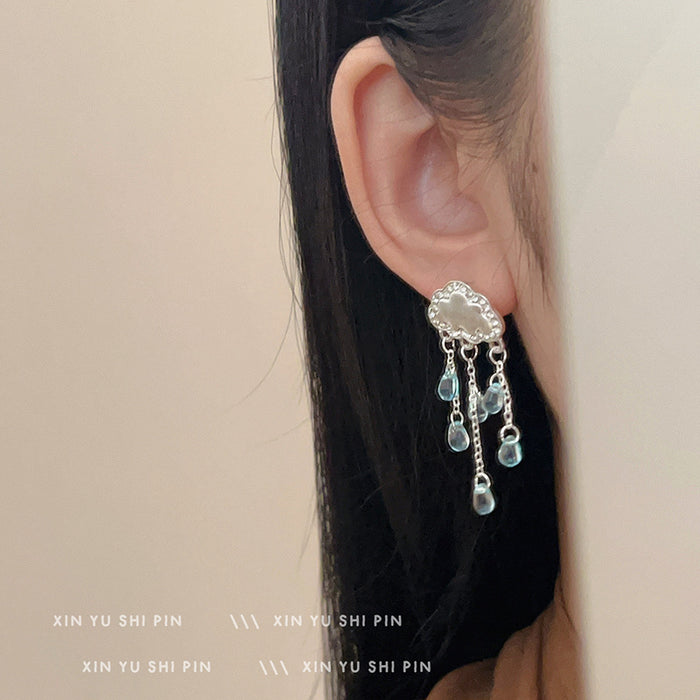 Wholesale Water droplet fringe earrings are fashionable, versatile, and high-end earrings and accessories
