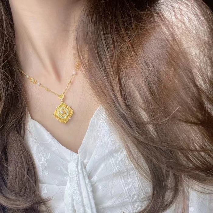 Wholesale  inlaid gold pendant necklace women's  temperament Joker  clavicle chain