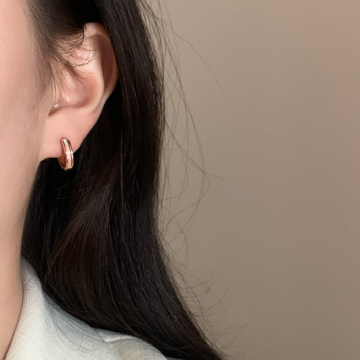Wholesale Rose gold minimalist and elegant Hoop Earrings