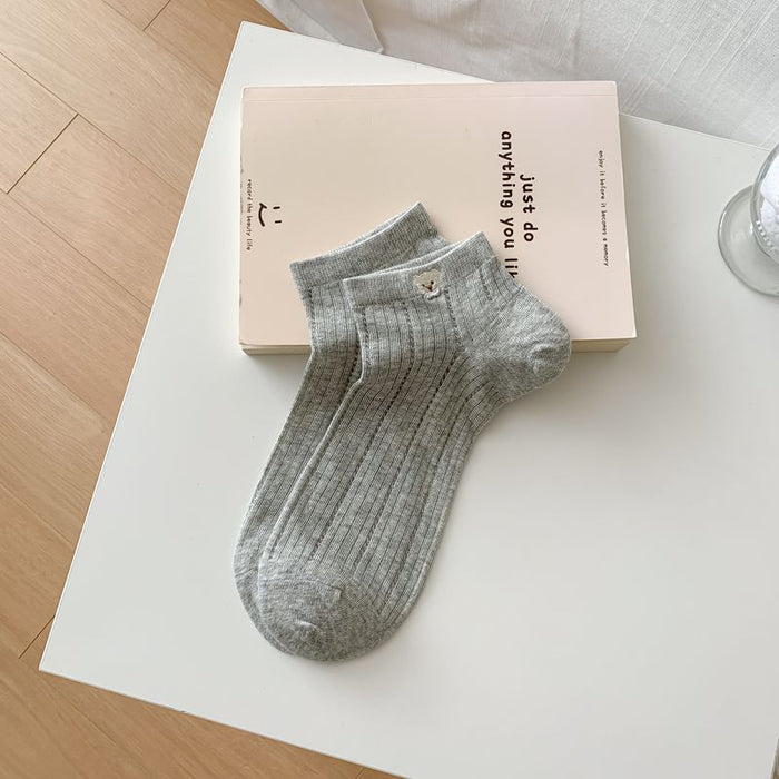 Wholesale Exquisite embroidery cute cartoon boat socks versatile breathable boneless short socks