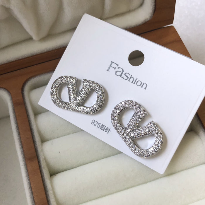 Wholesale Micro Inlaid Zircon Full Diamond Letter Earrings JDC-ES-Xuel003