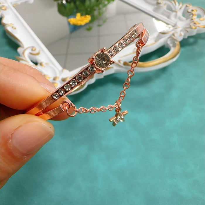 Wholesale Fashion alloy hexagonal star open bracelet with diamond inlay, personalized temperament bracelet
