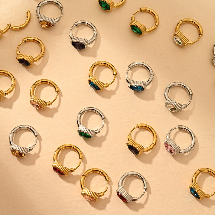 Wholesale Stainless steel heart-shaped earrings with niche temperament, fashionable personality, light luxury, heart studded diamond earrings wholesale