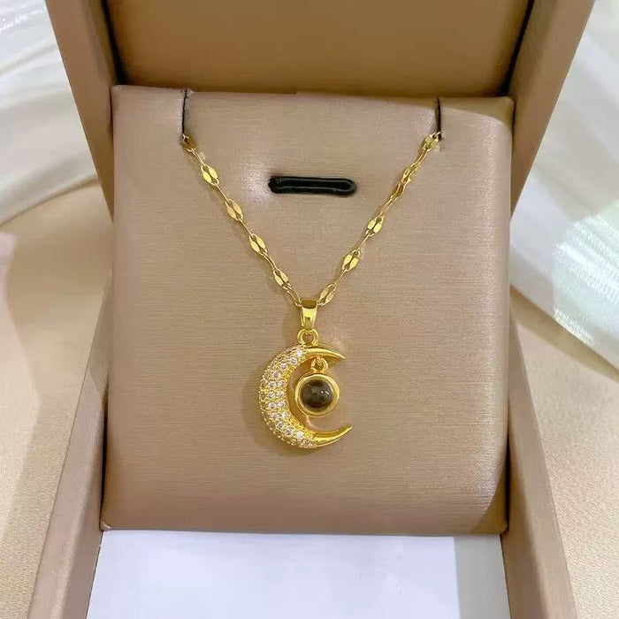 Wholesale Star and Moon Luxury Diamond Clavicle Necklace