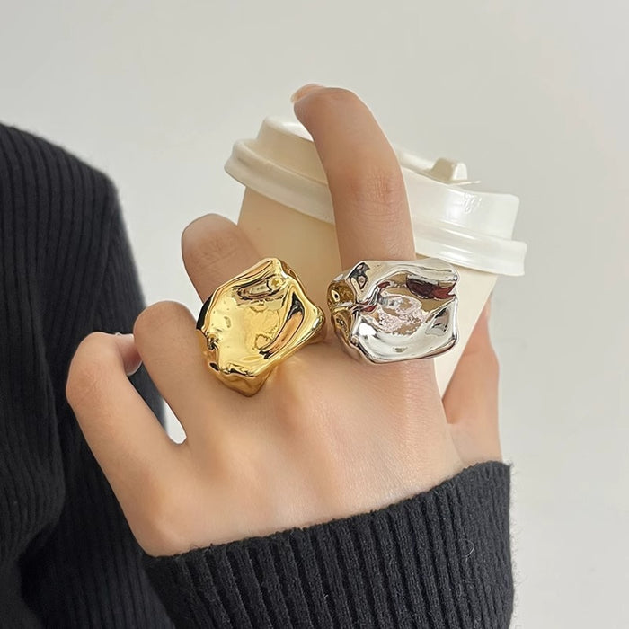 Wholesale Small niche design, personality, irregular hollow ring, light luxury, high-end feel, gold silver exaggerated ring