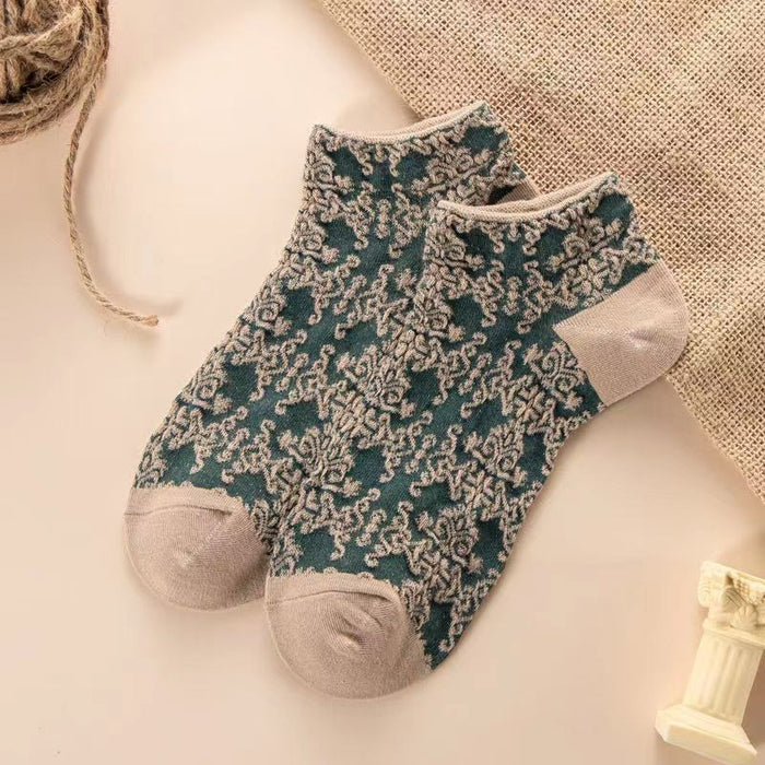 Wholesale Socks for women in spring and summer, short tube socks, versatile sports, college style, breathable boat socks