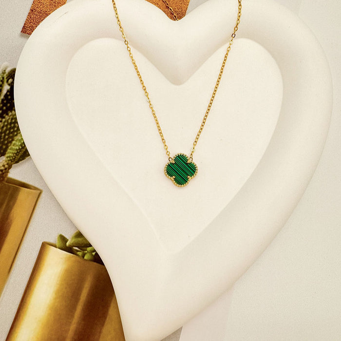 Wholesale Stainless steel double-sided mother of pearl clover necklace with light luxury and high-end feel