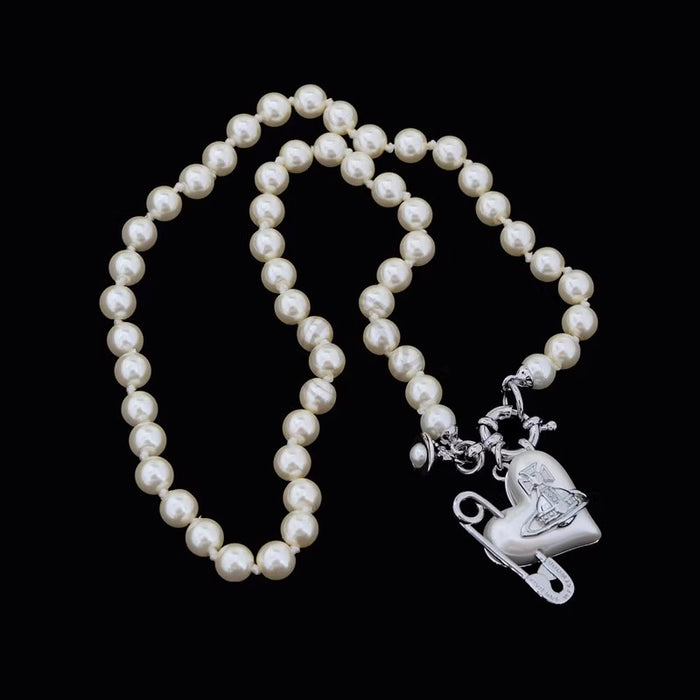 Wholesale Resin crooked heart-shaped pin, pearl necklace, light luxury temperament